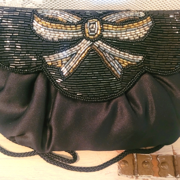 Lot of 3 Vintage Womens Evening Bags-- Tassels/Beaded/Black/Satin - Picture 4 of 4